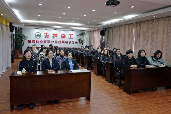 情系女職工  法在你身邊 泉林公司工會(huì)開展女職工普法宣傳活動(dòng)（4）.jpg