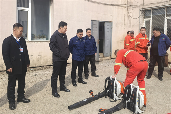 筑牢防火屏障  嚴守安全底線泉林公司開展清明節(jié)前森林防滅火及安全生產(chǎn)督導檢查（2）.jpg