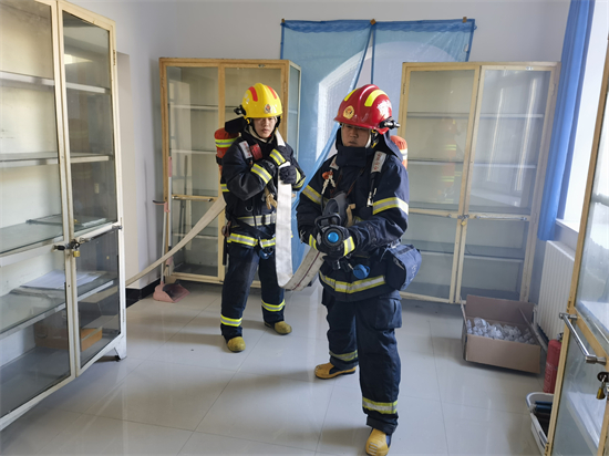 筑牢安全防線  守護(hù)生命通道泉林公司開展消防應(yīng)急疏散演練活動(3).jpg