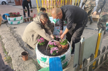 扮靚林區(qū)新顏值 共建綠色宜居家園 泉林公司全面開展環(huán)境綠化美化凈化專項行動（8）.jpg