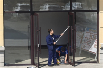 扮靚林區(qū)新顏值 共建綠色宜居家園 泉林公司全面開展環(huán)境綠化美化凈化專項行動（9）.jpg