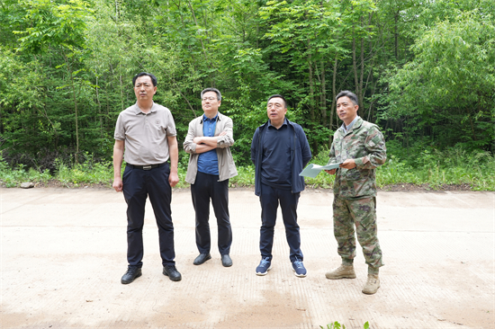 1750383586357410.jpg 吉林省林業(yè)和草原局赴泉陽林業(yè)有限公司開展公用基礎設施建設專項調研(1).jpg