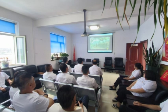 1751598247436899.jpg 傳承紅色基因 筑牢紀(jì)律防線 大川林場與物資公司黨支部聯(lián)合開展慶“七一”主題教育活動(1).jpg